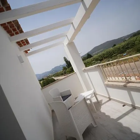 Πανσιόν Lentischio 4*