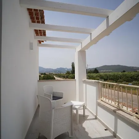 Πανσιόν Lentischio Budoni